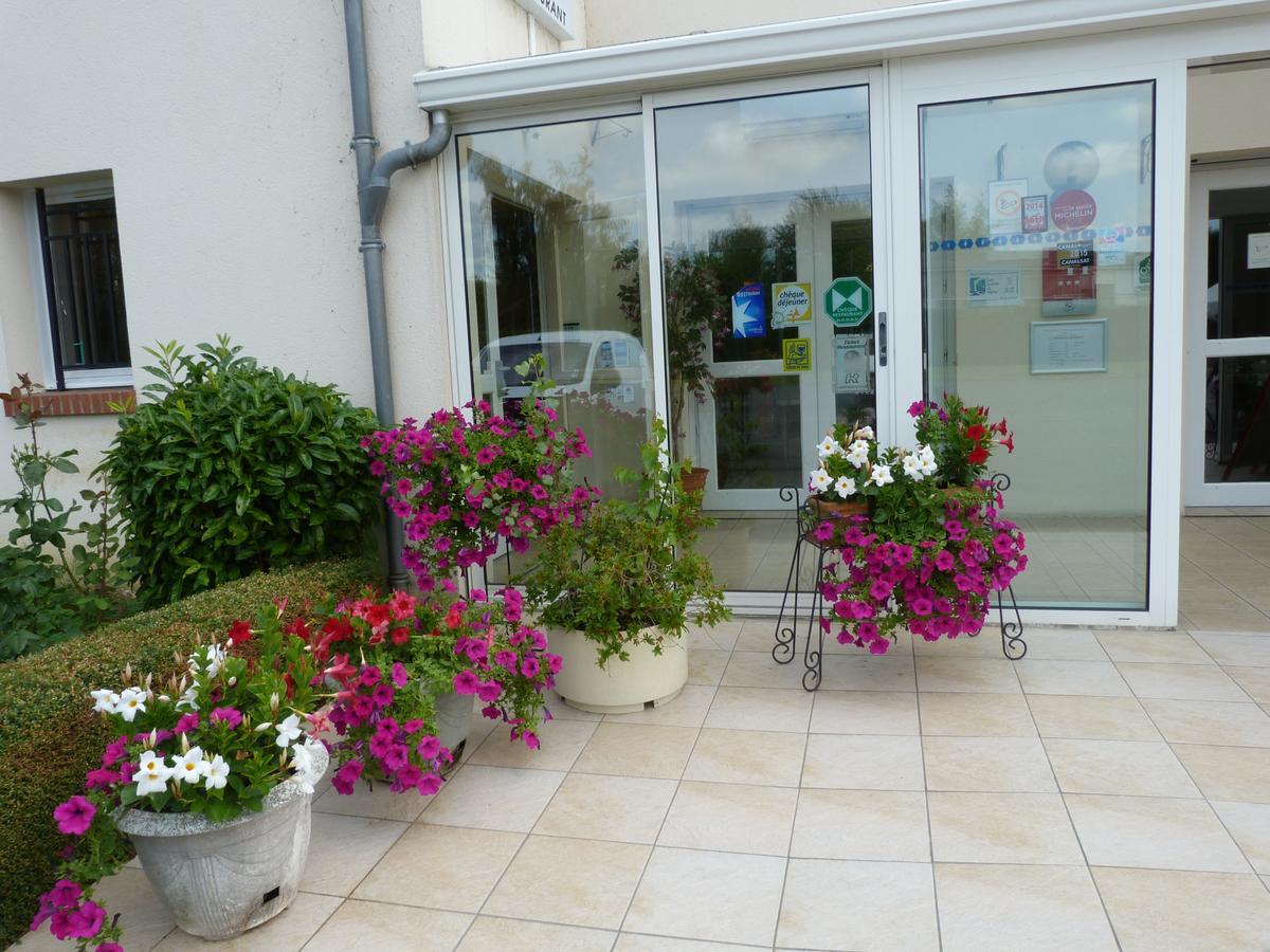 Hostellerie du Château Saint-Pere-sur-Loire Exterior foto